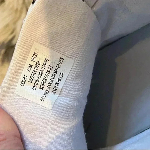 OTBT NEW leather eyes lips all over sneaker casual shoe pattern Size 9.5 NWT - Picture 2 of 6